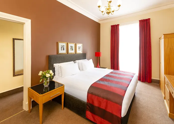 Unveiling the Best 4-Star Accommodation Options in Glasgow City Centre