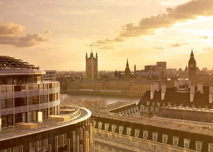 Elevate Your London Experience: Top Hotels with Stunning River Views